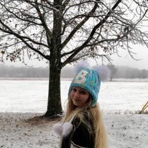 Meet your Posher, Brooke